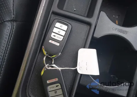 2016 Honda Cr-V Touring z USA, uszkodzony, nr VIN 5J6RM4H95GL118070